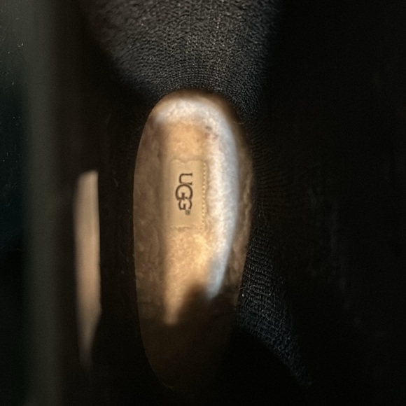 Rainboots - Picture 3 of 4